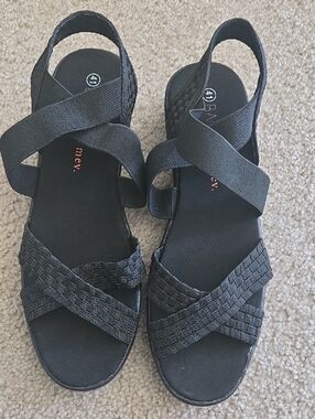 Bernie Mev Black Elastic Cross-Strap Sandals, Size 41, NEW